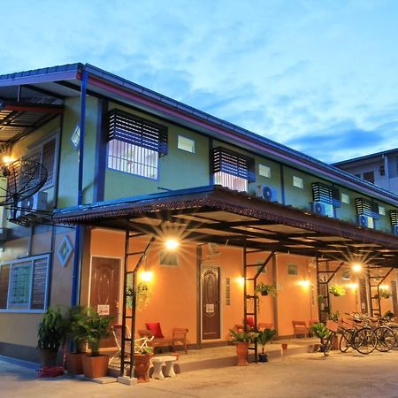 Siri Guesthouse Phra Nakhon Si Ayutthaya Exterior foto