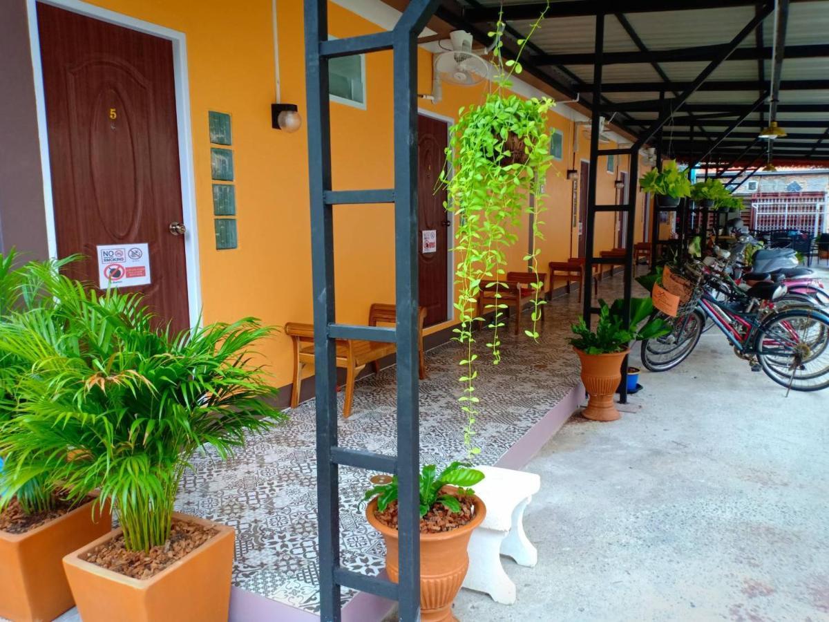 Siri Guesthouse Phra Nakhon Si Ayutthaya Exterior foto