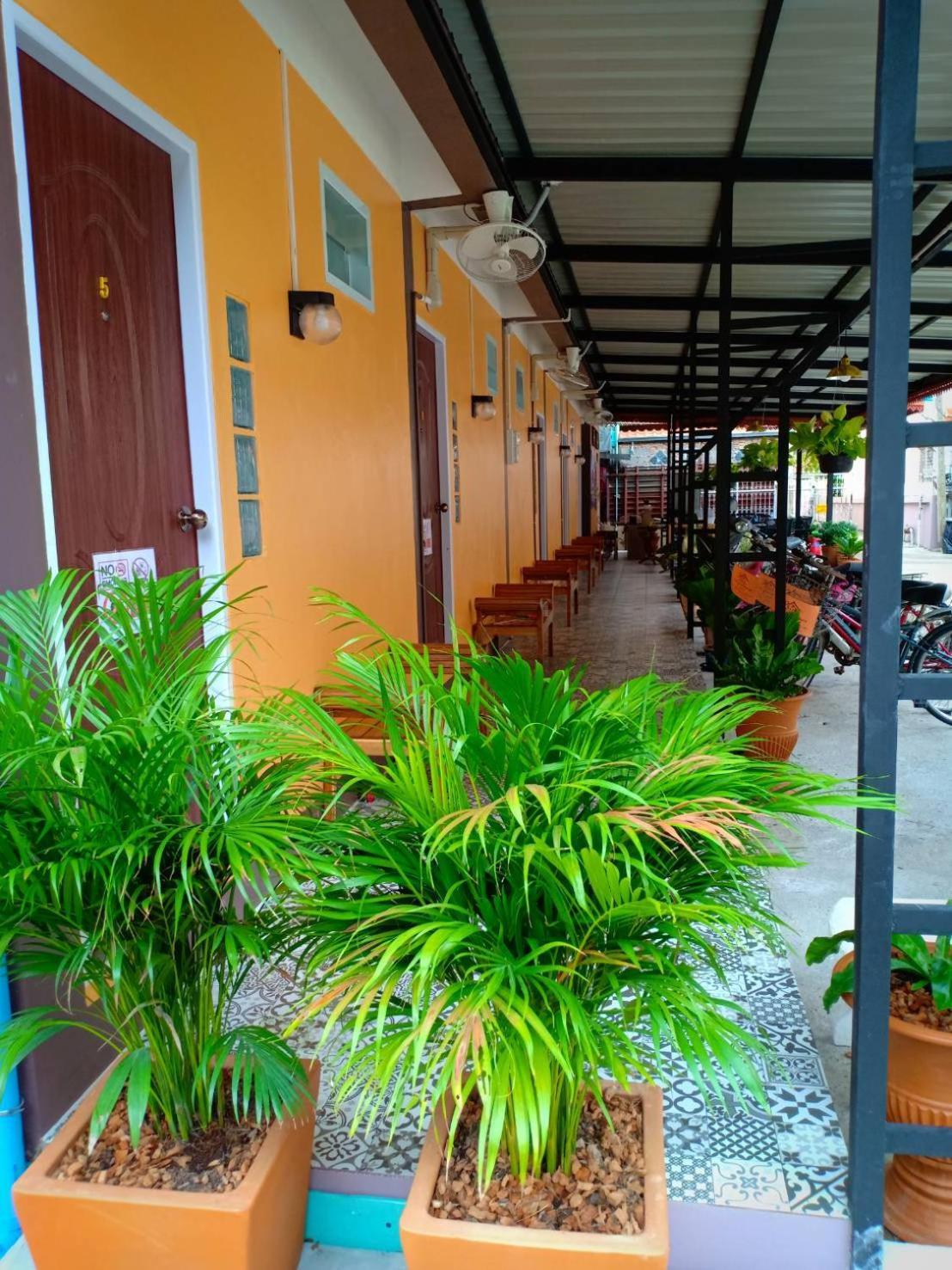 Siri Guesthouse Phra Nakhon Si Ayutthaya Exterior foto